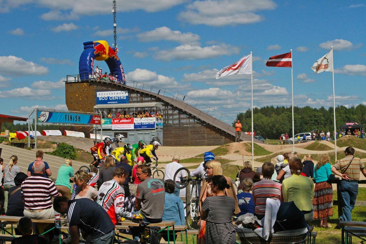 Holiday Complex Avoti Valmiera Eksteriør bilde